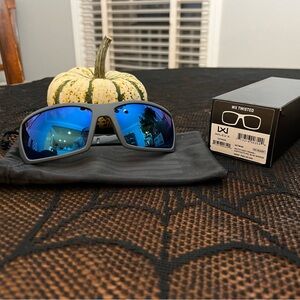 Wiley X Sunglasses Matte Grey Frame and Polarized Blue Mirror lenses